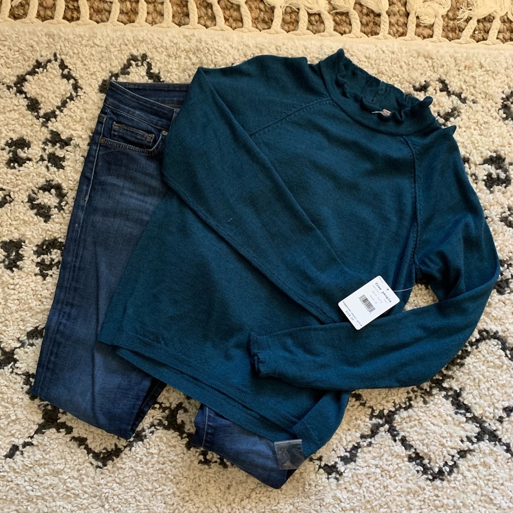 💞Free People Spring Sweater💕